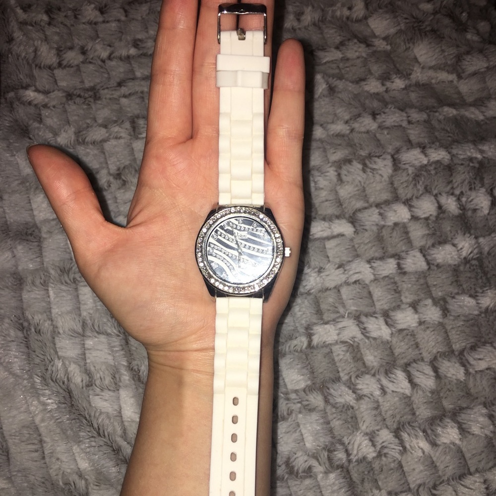 Vivani white and sliver watch
